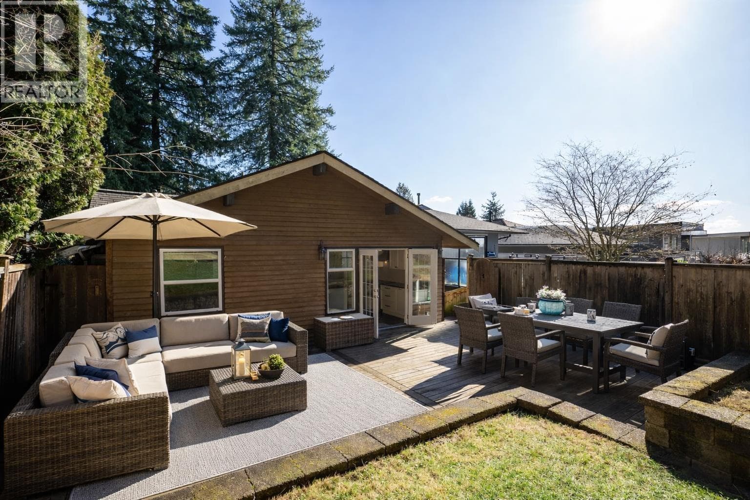 3015 ROYAL AVENUE — main photo