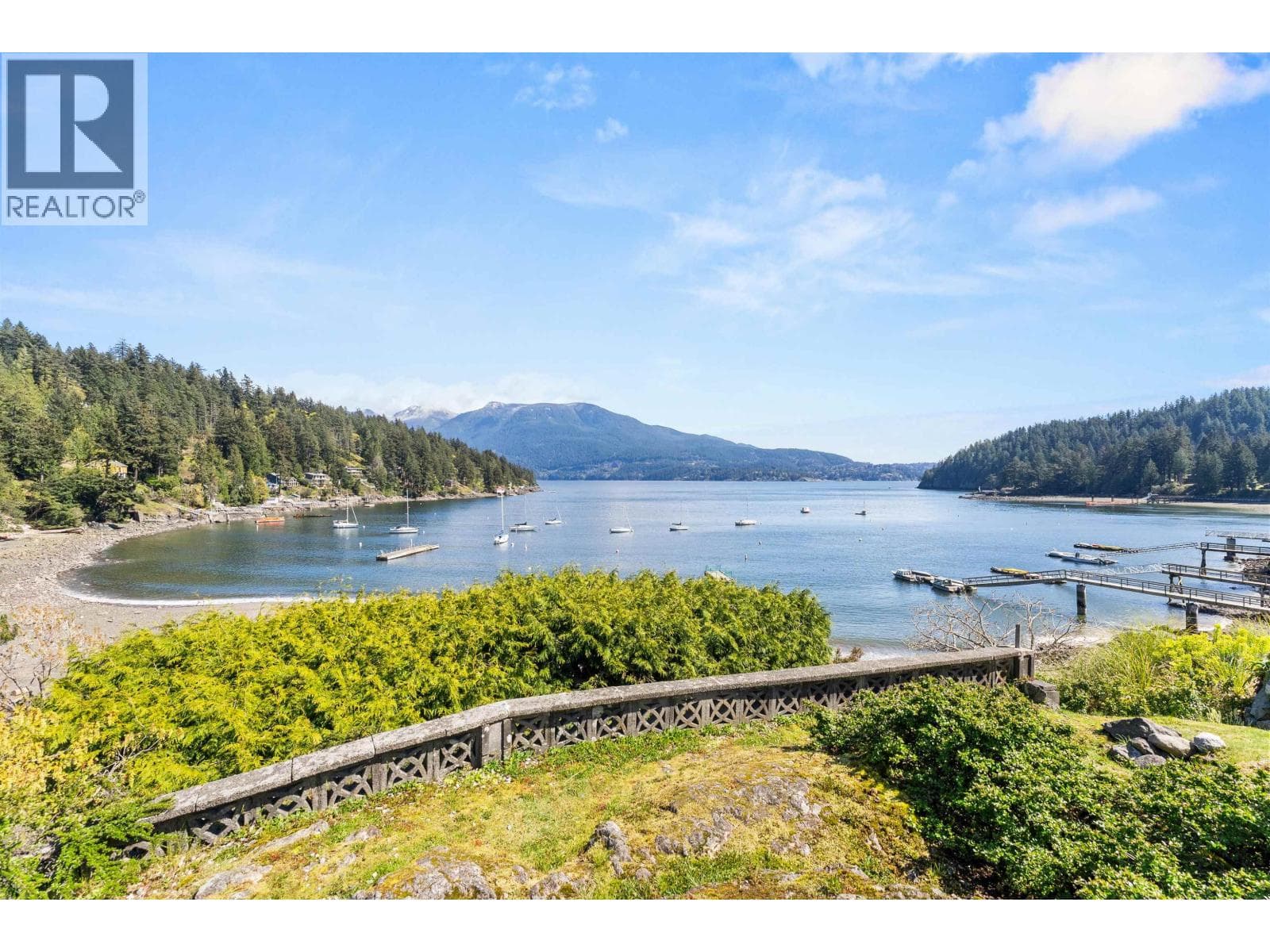 433 SENATOR PLACE — photo 2