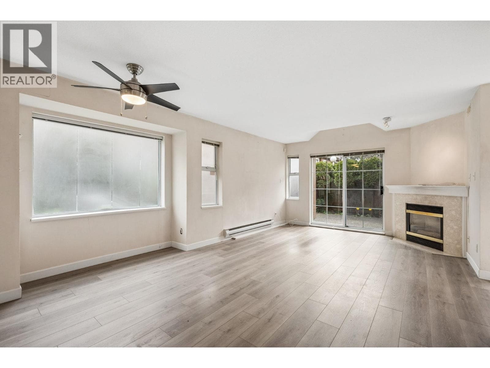 35 7488 SALISBURY AVENUE — photo 2