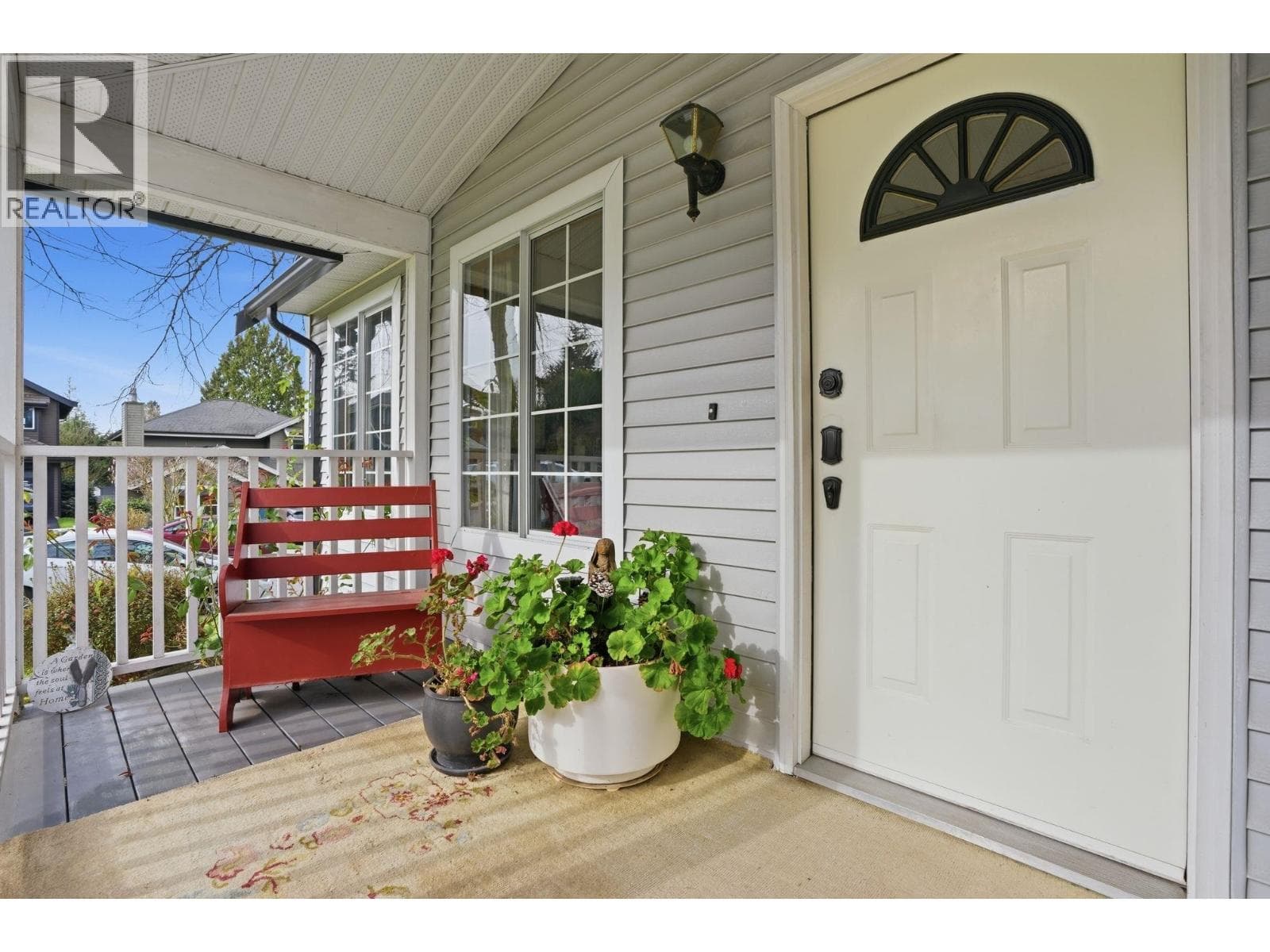 3300 MANNING CRESCENT — photo 2