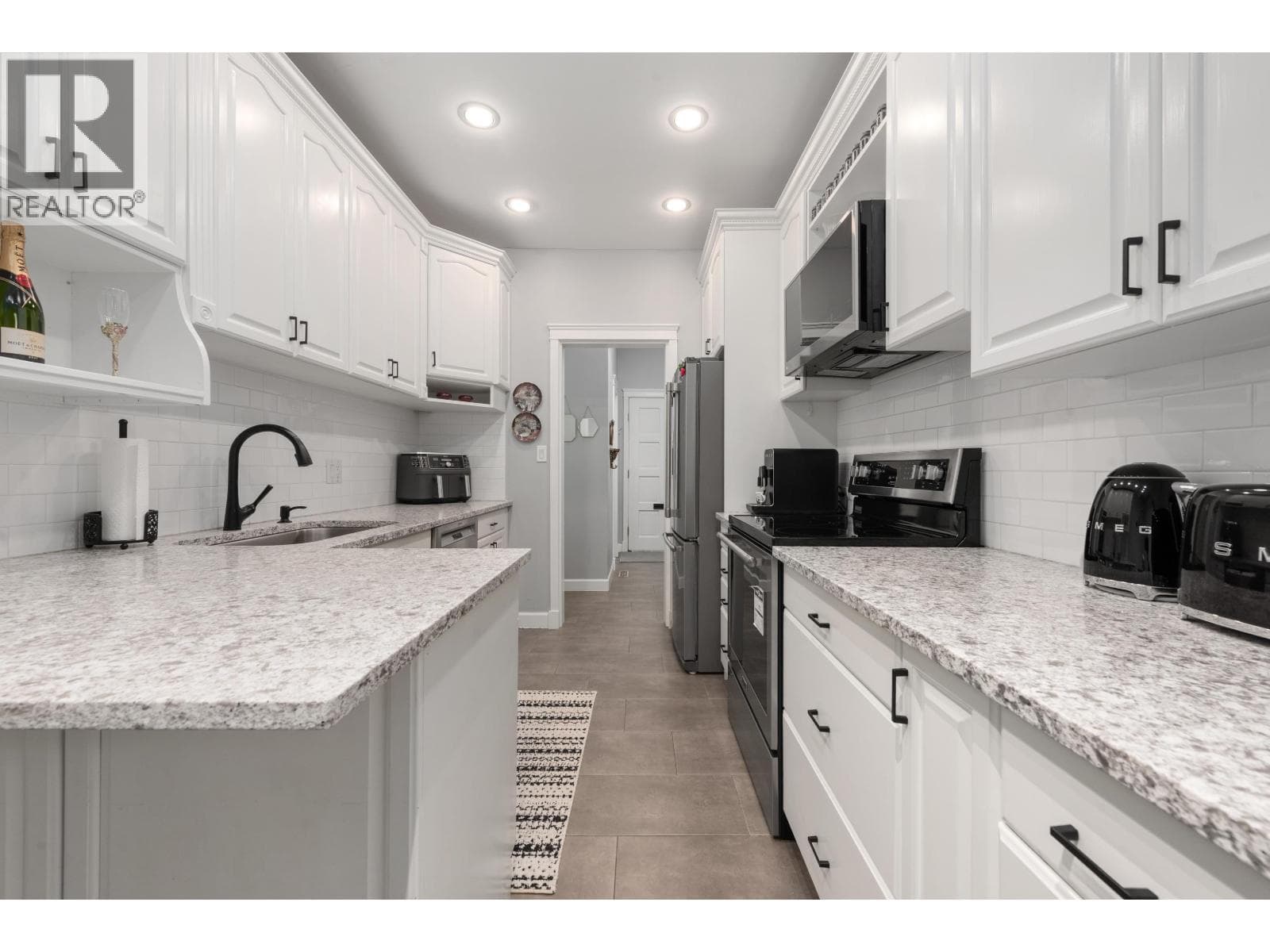 1991 CEDAR VILLAGE CRESCENT