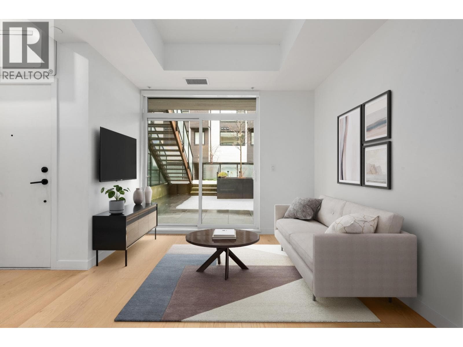 122 650 E 2ND STREET — photo 3