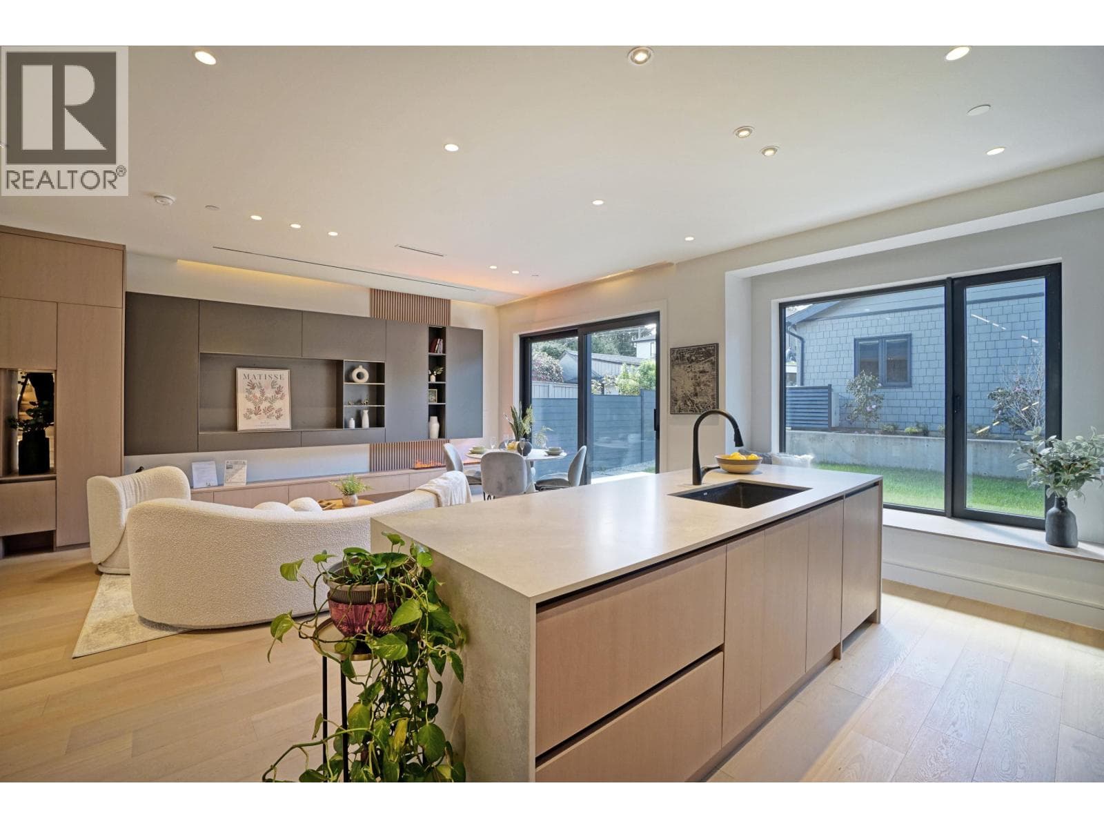 2 3460 W 14TH AVENUE — photo 3