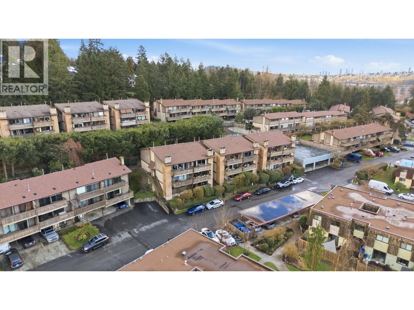 1021 OLD LILLOOET ROAD — photo 2