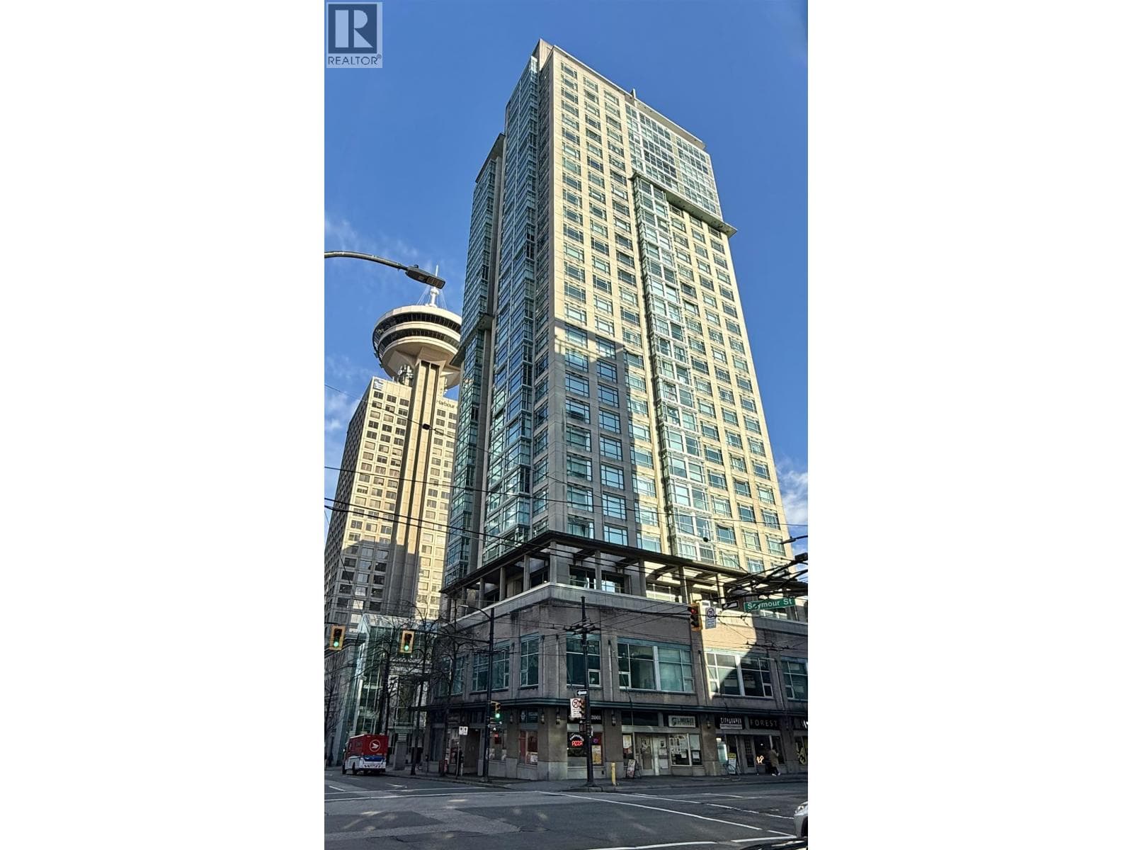 1701 438 SEYMOUR STREET — photo 3