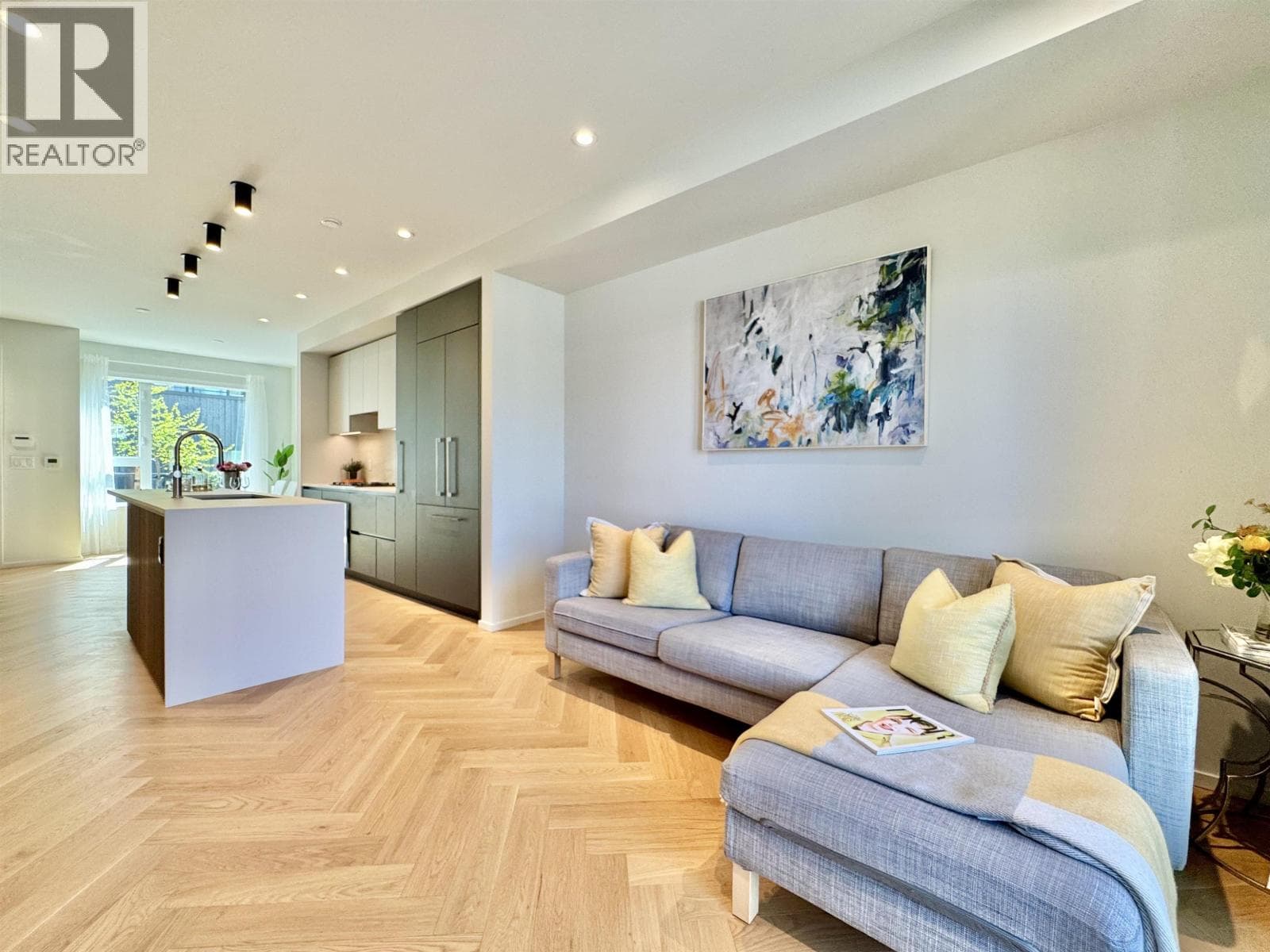 173 805 W 49TH AVENUE