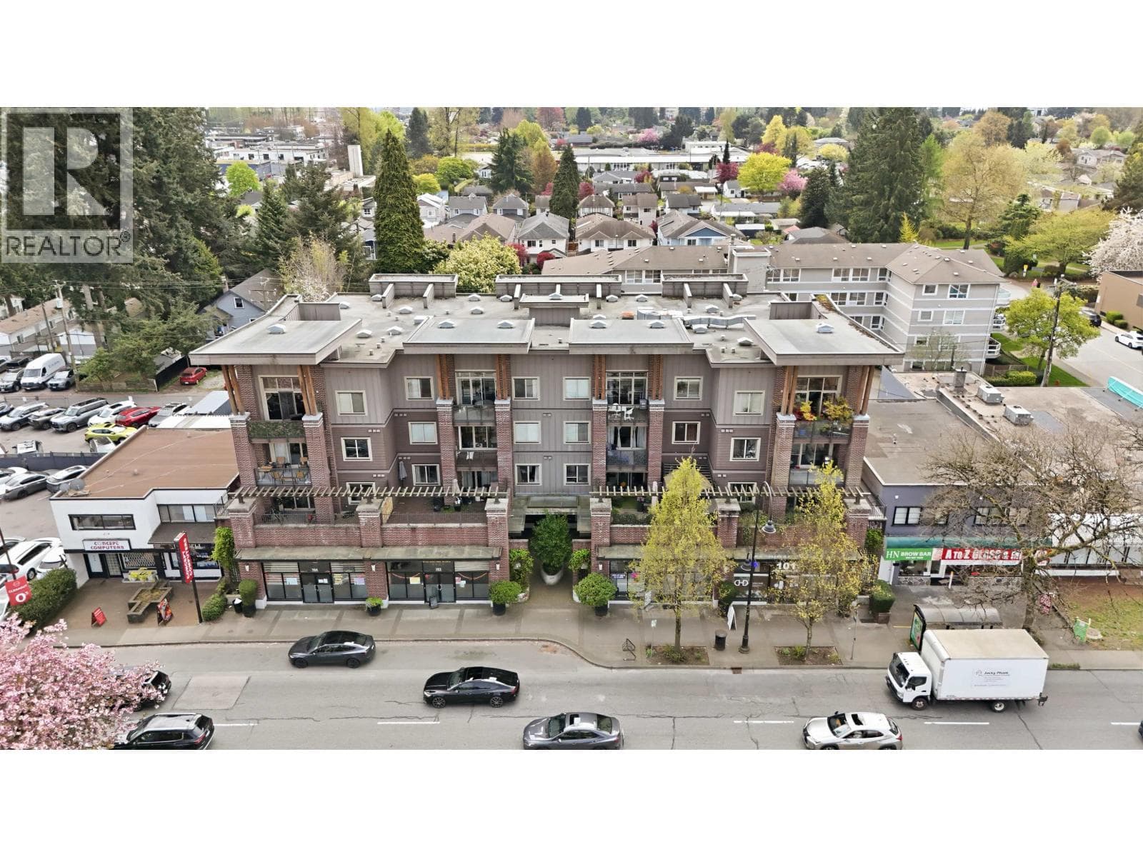 204 1273 MARINE DRIVE — main photo