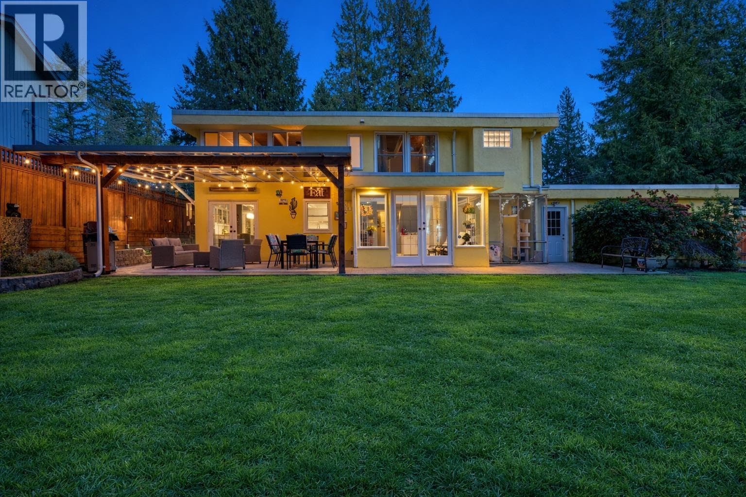 540 EVERGREEN PLACE — photo 2