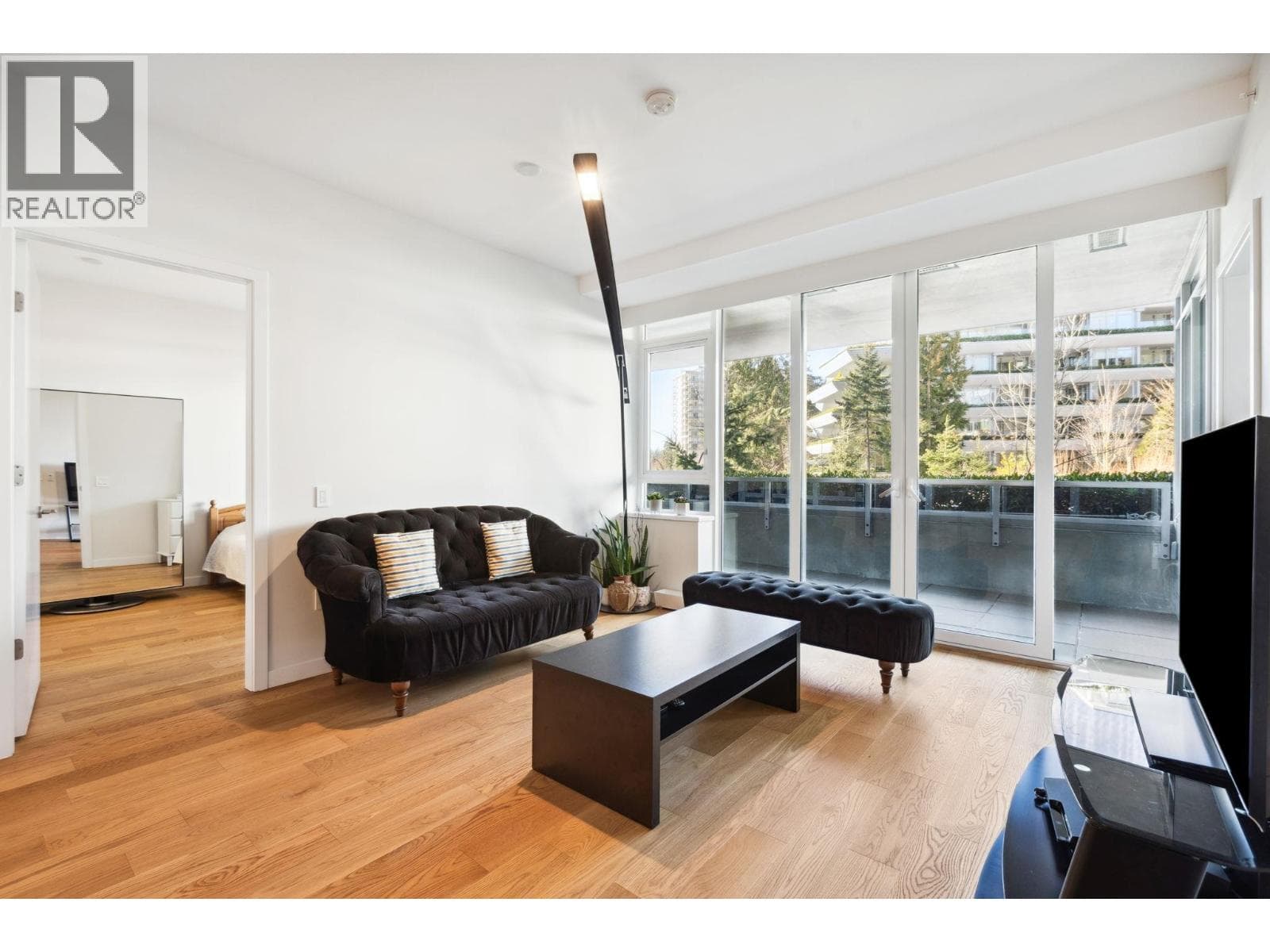 204 788 ARTHUR ERICKSON PLACE — main photo