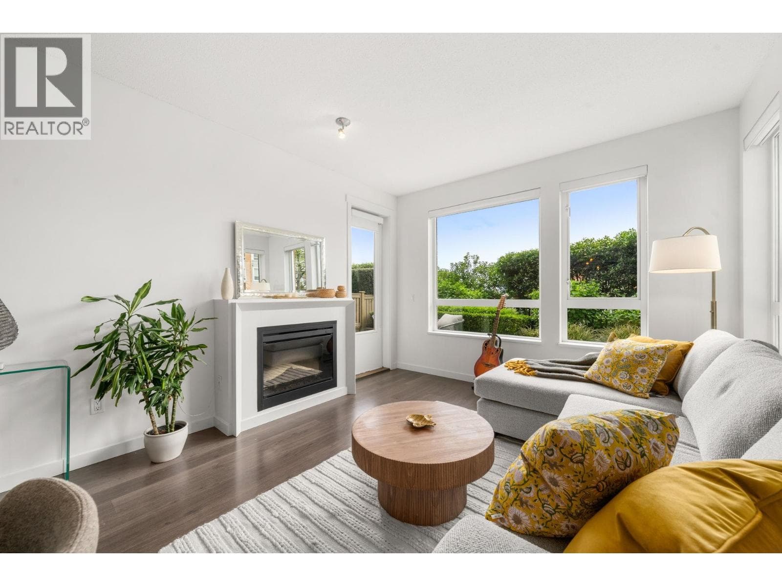 101 717 CHESTERFIELD AVENUE — main photo