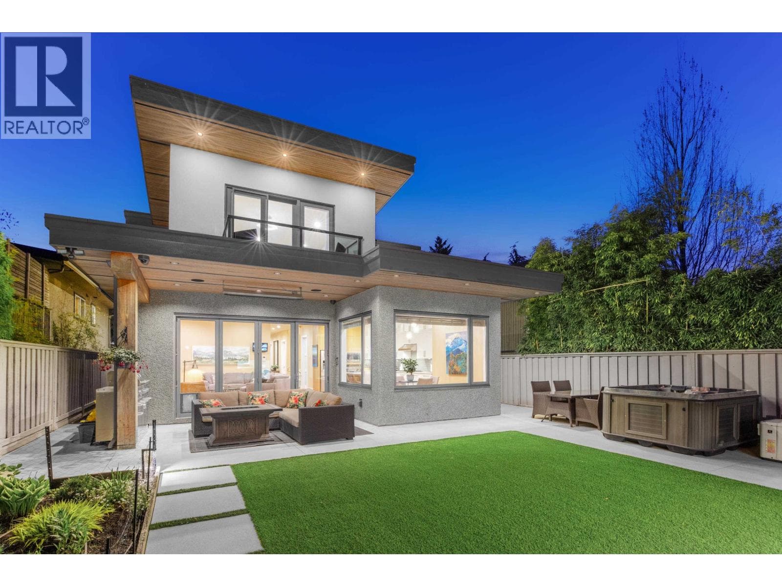 315 E 20TH STREET — photo 2