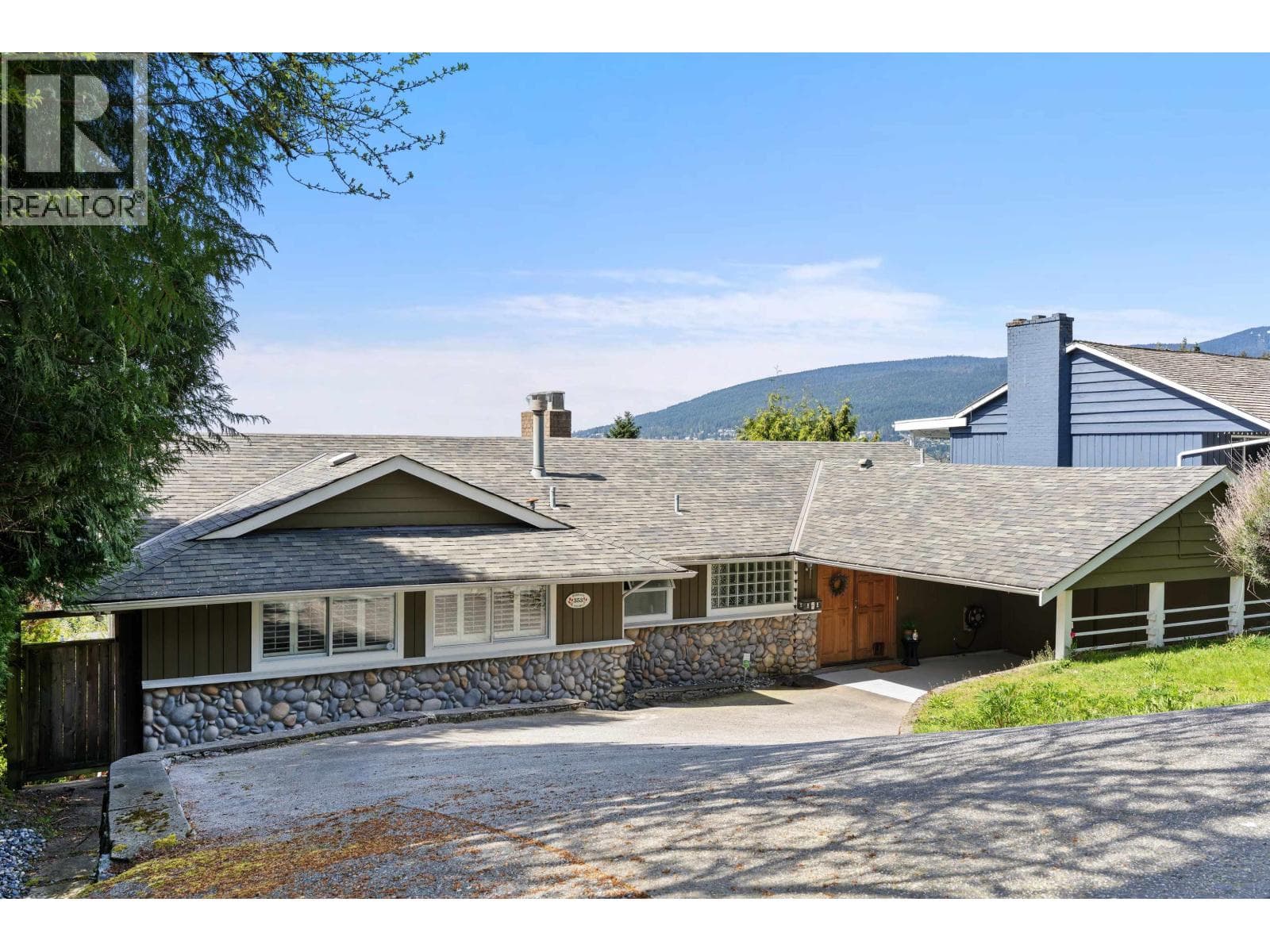 353 NEWDALE COURT — photo 2