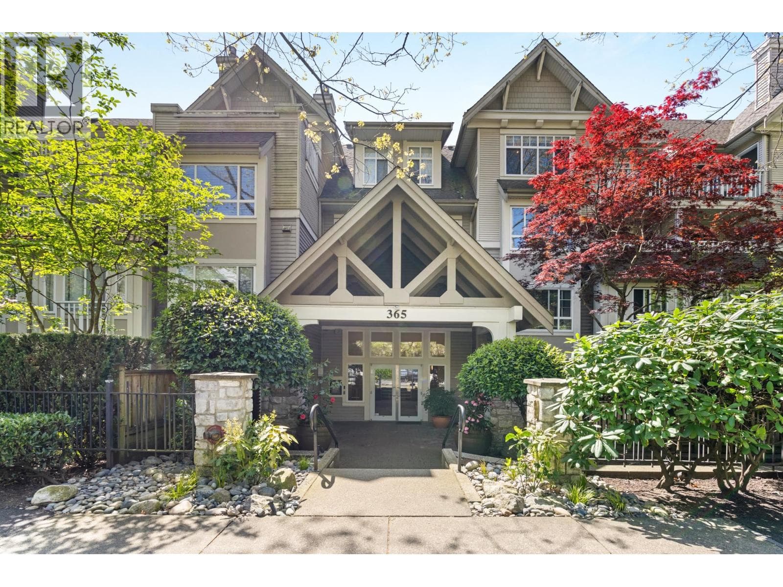 105 365 E 1ST STREET — main photo