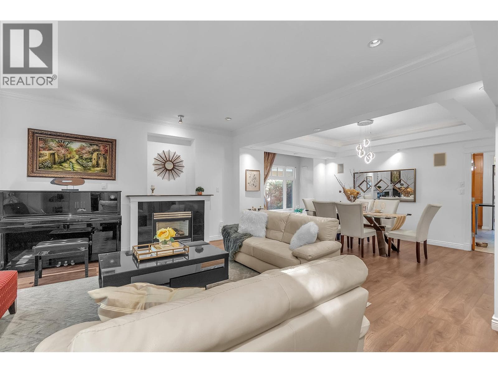 786 W 17TH STREET — photo 2