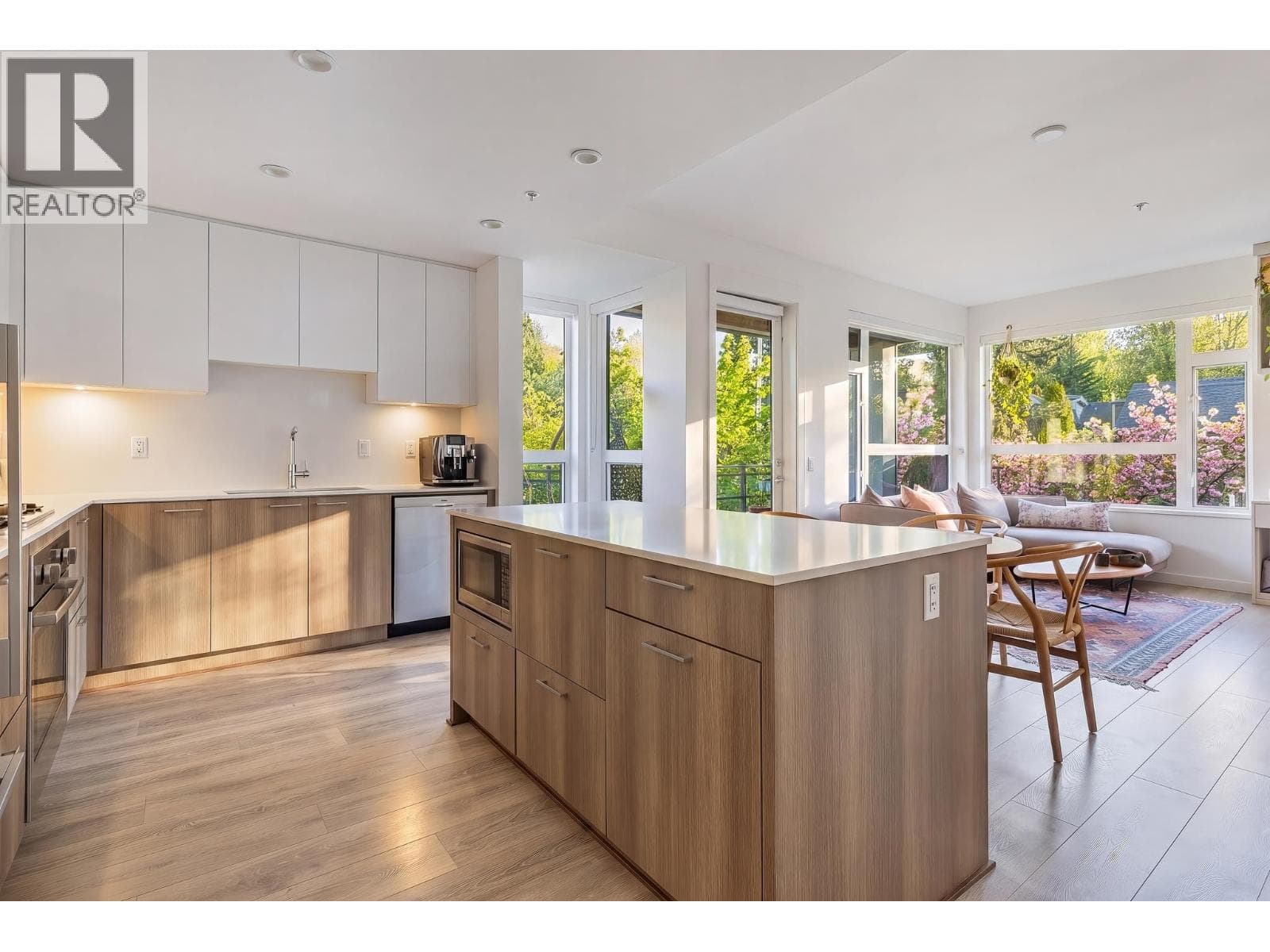 107 715 W 15TH STREET