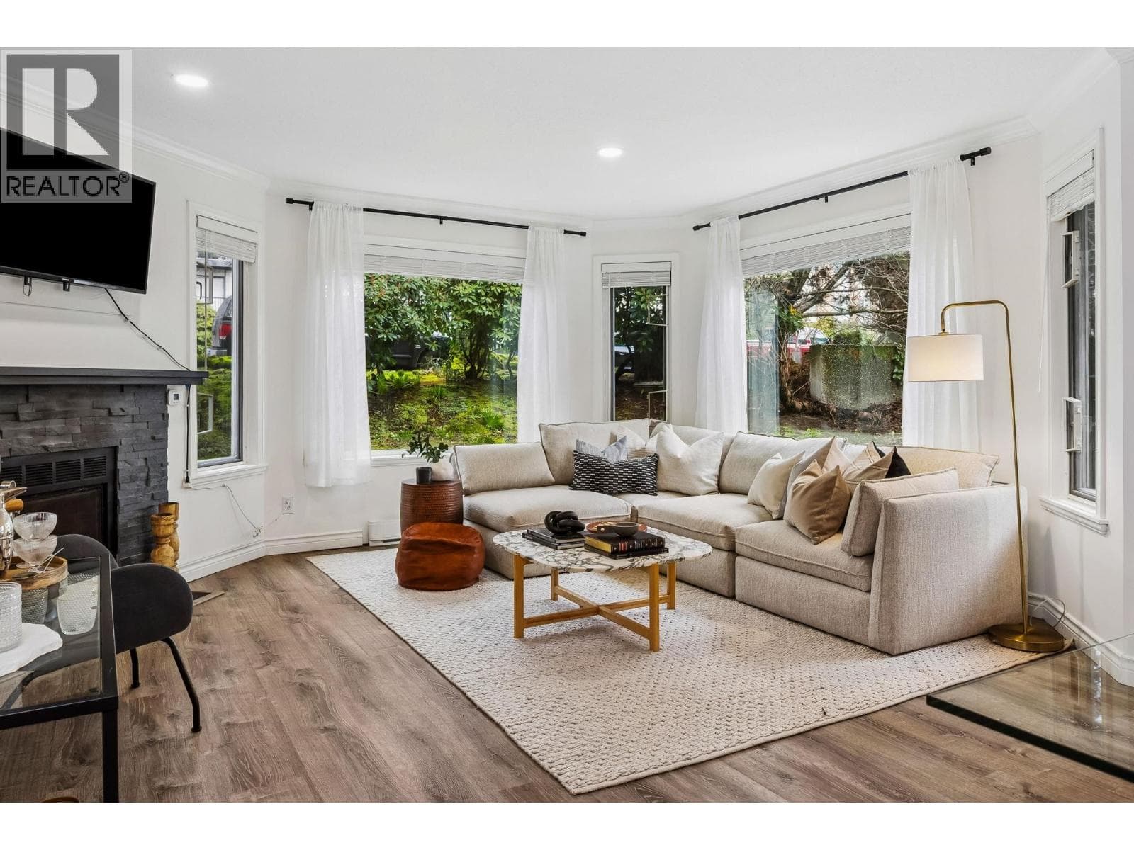 107 175 W 4TH STREET — photo 3