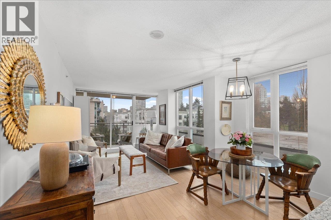 708 188 E ESPLANADE — main photo