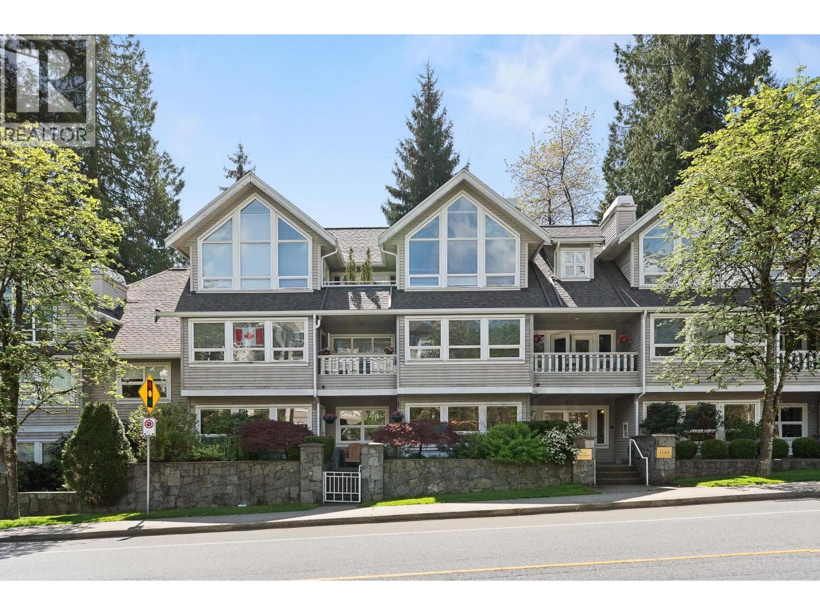 103 1145 E 29TH STREET — photo 2