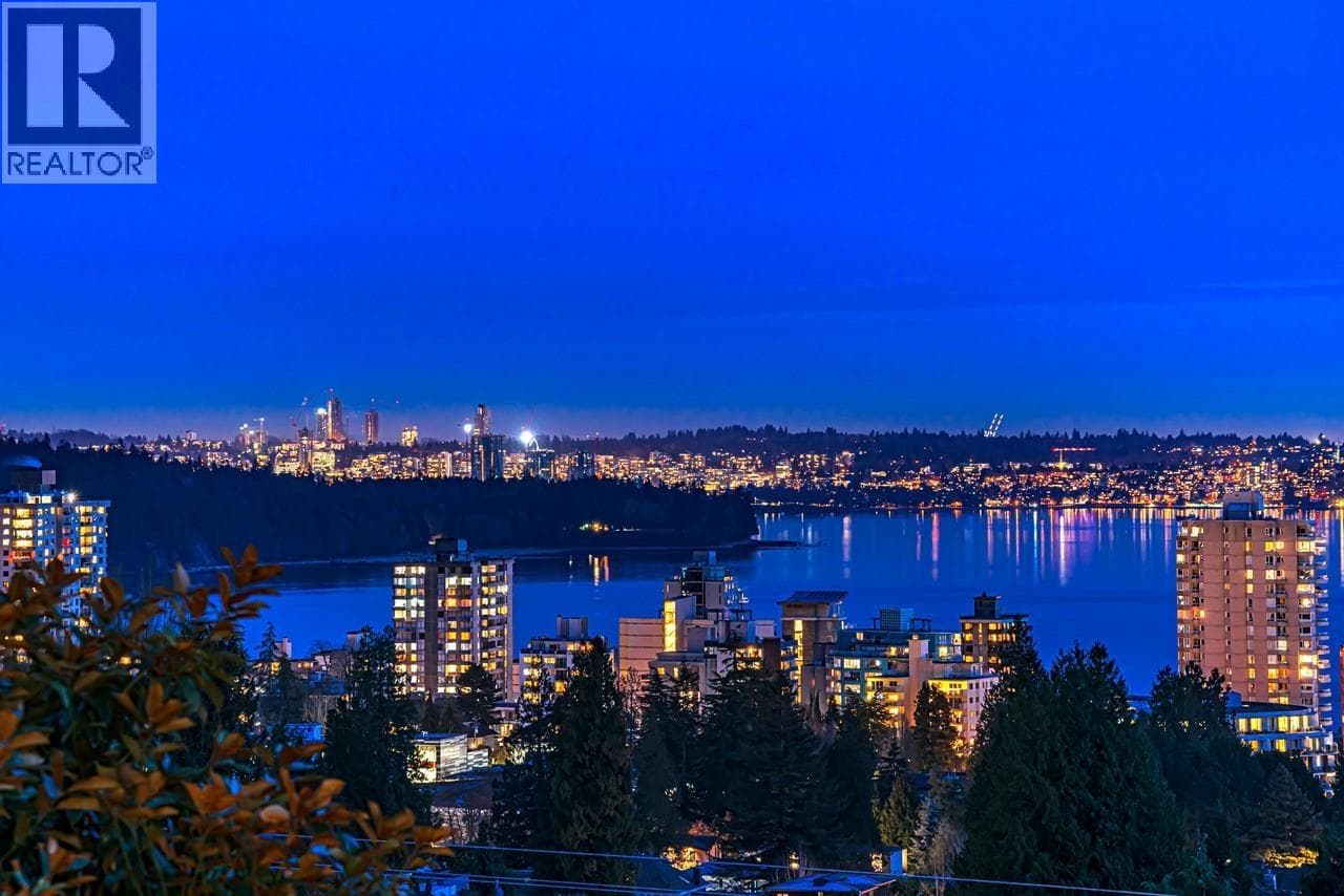 2272 NELSON AVENUE — photo 3