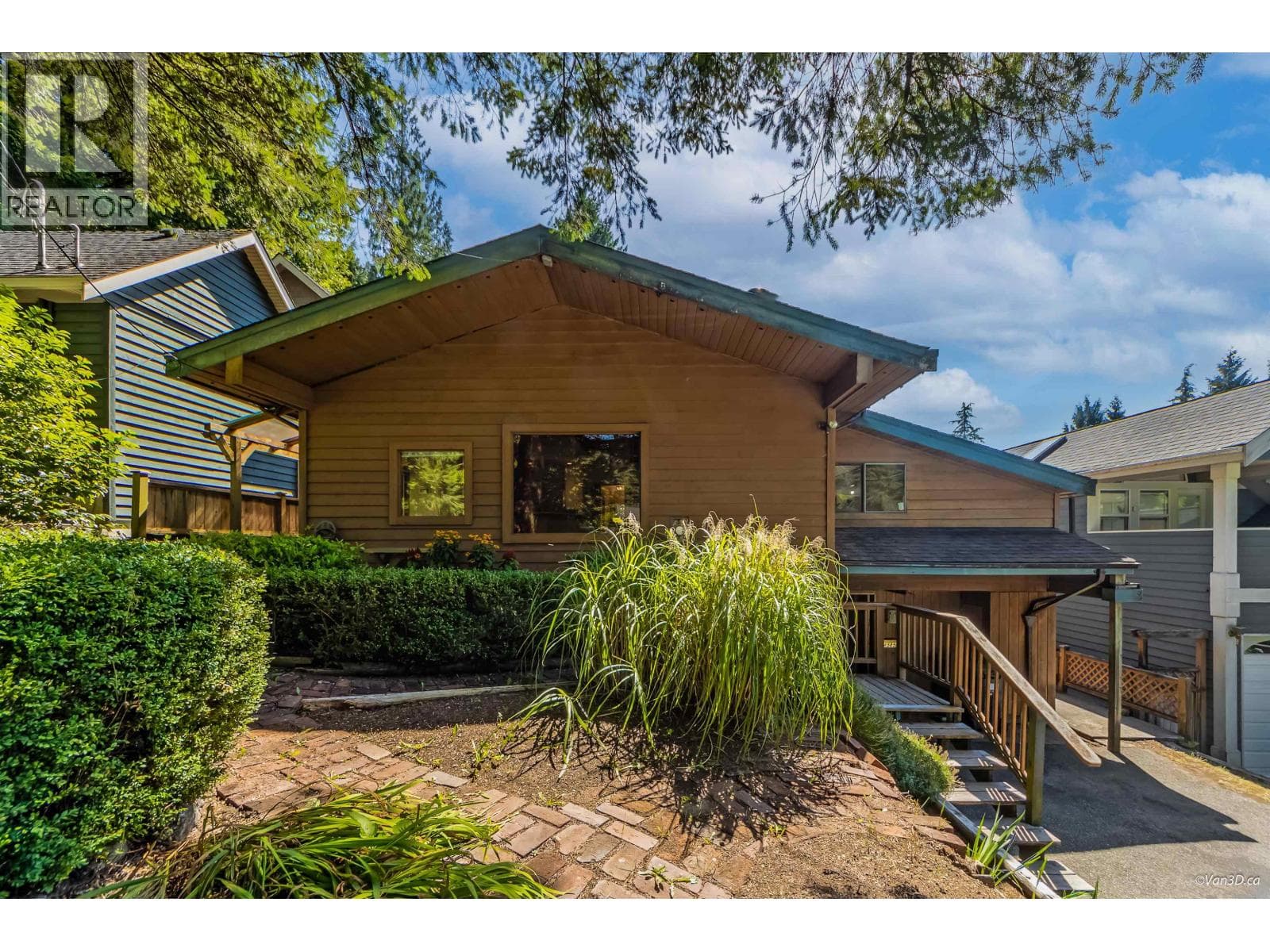 4585 RAEBURN STREET — photo 3