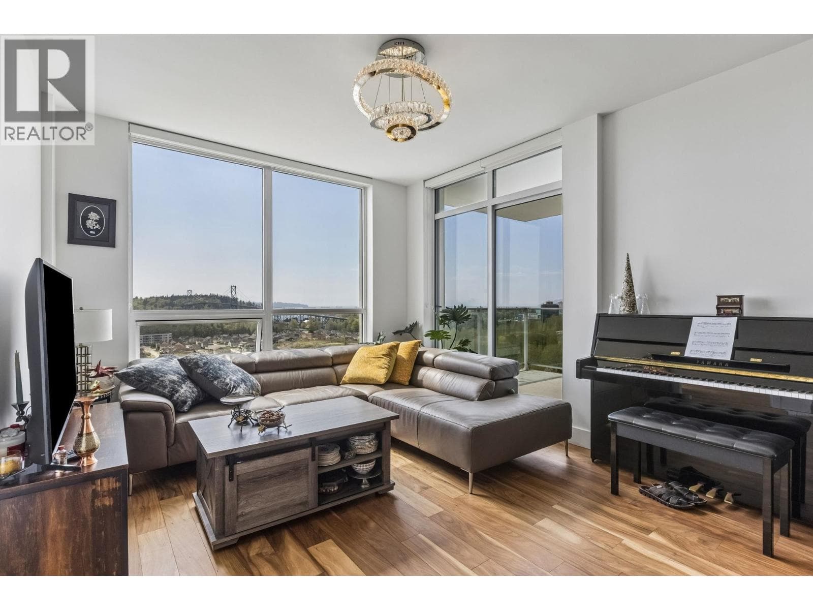 1504 1632 LIONS GATE LANE — photo 3