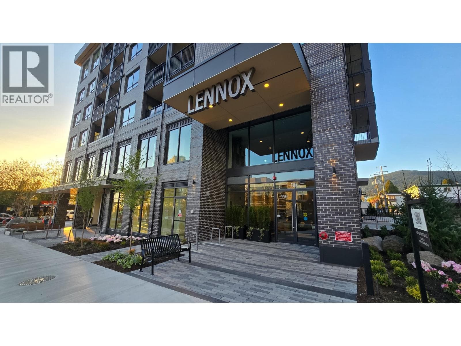 402 110 E 17TH STREET — main photo