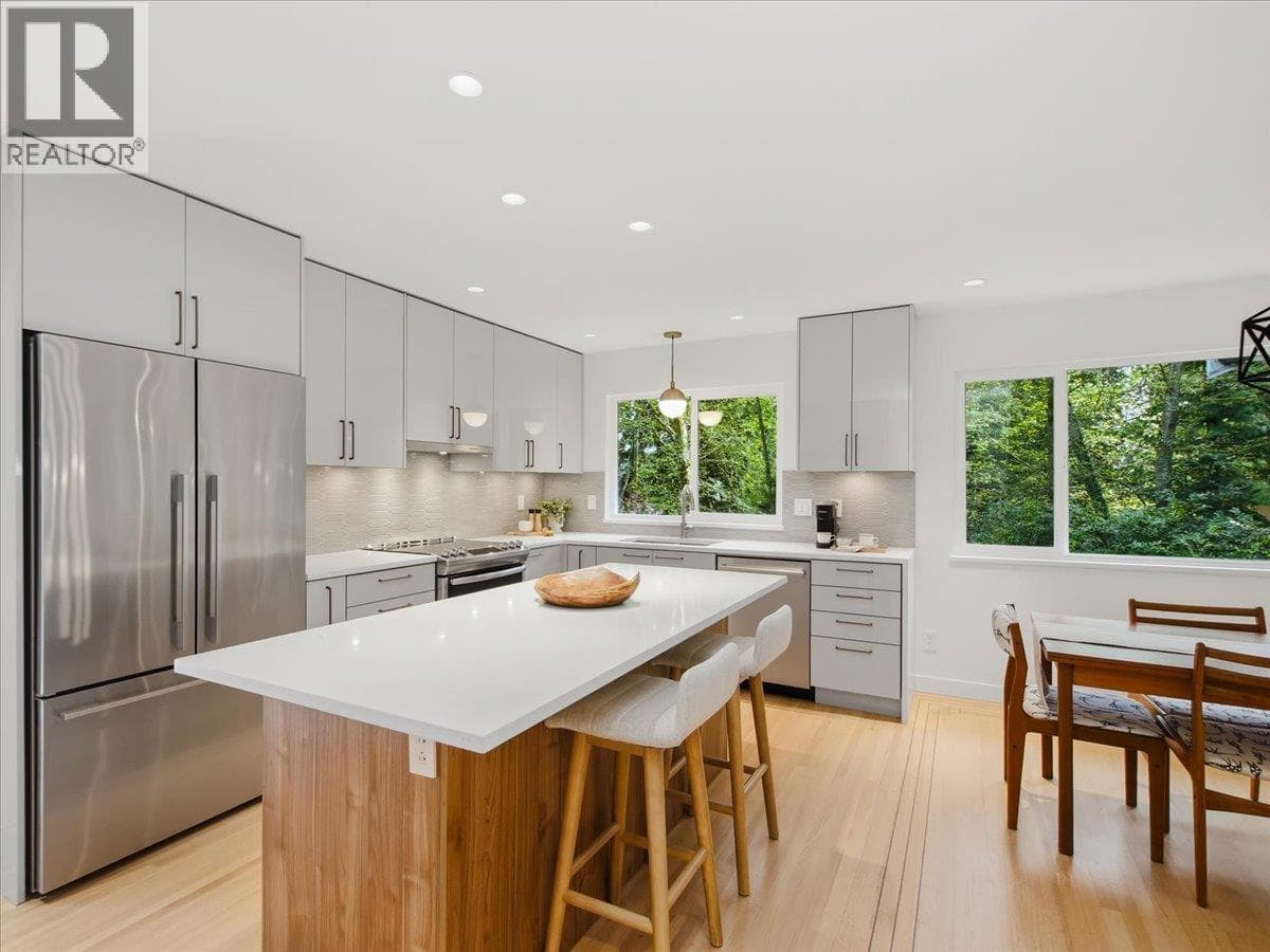 1392 CHAMBERLAIN DRIVE — photo 2