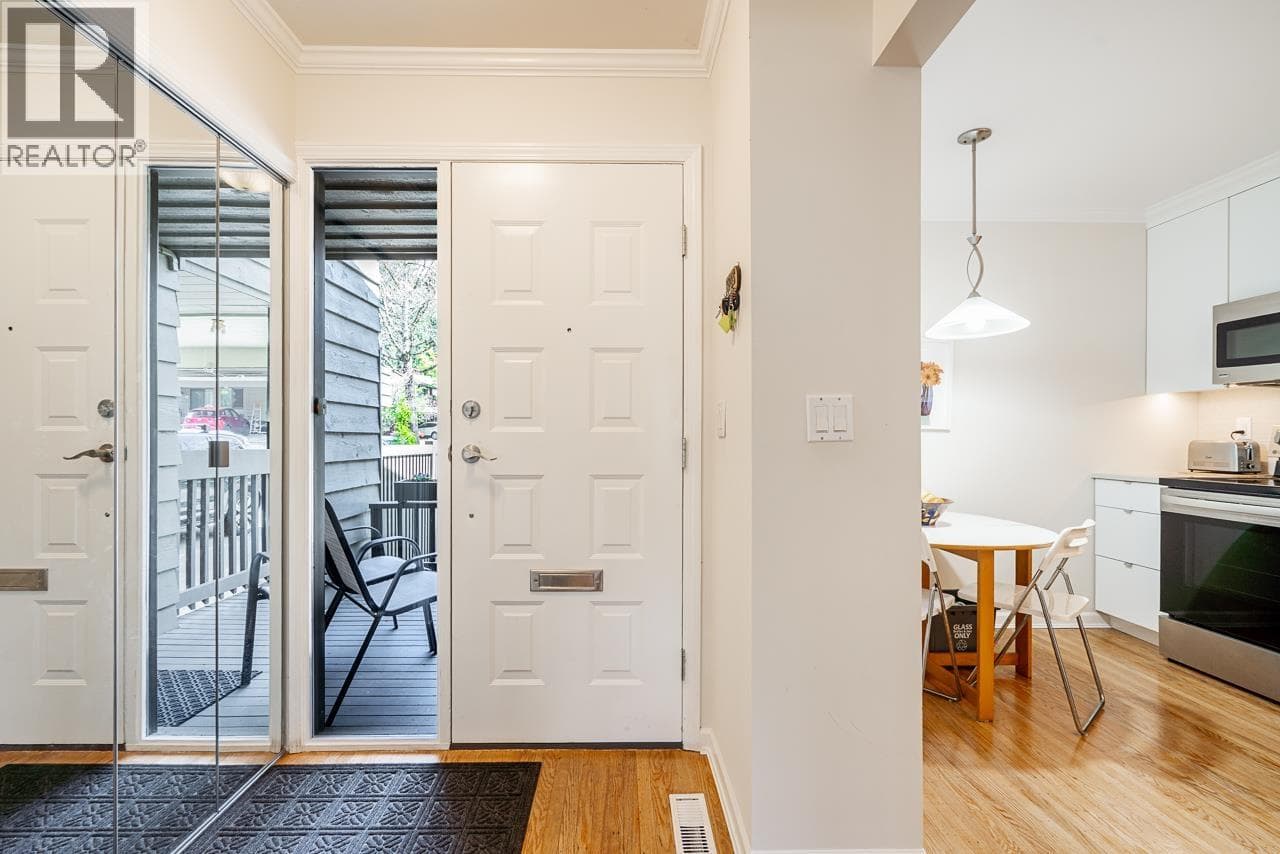 2 1960 RUFUS DRIVE — photo 3