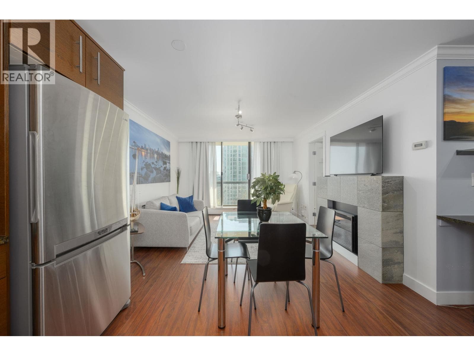 608 145 ST. GEORGES AVENUE — photo 3