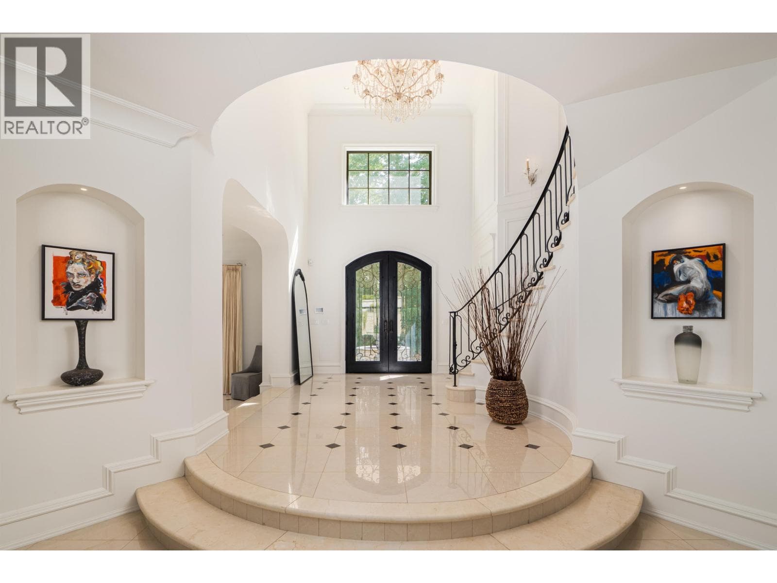 397 SOUTHBOROUGH DRIVE — photo 3