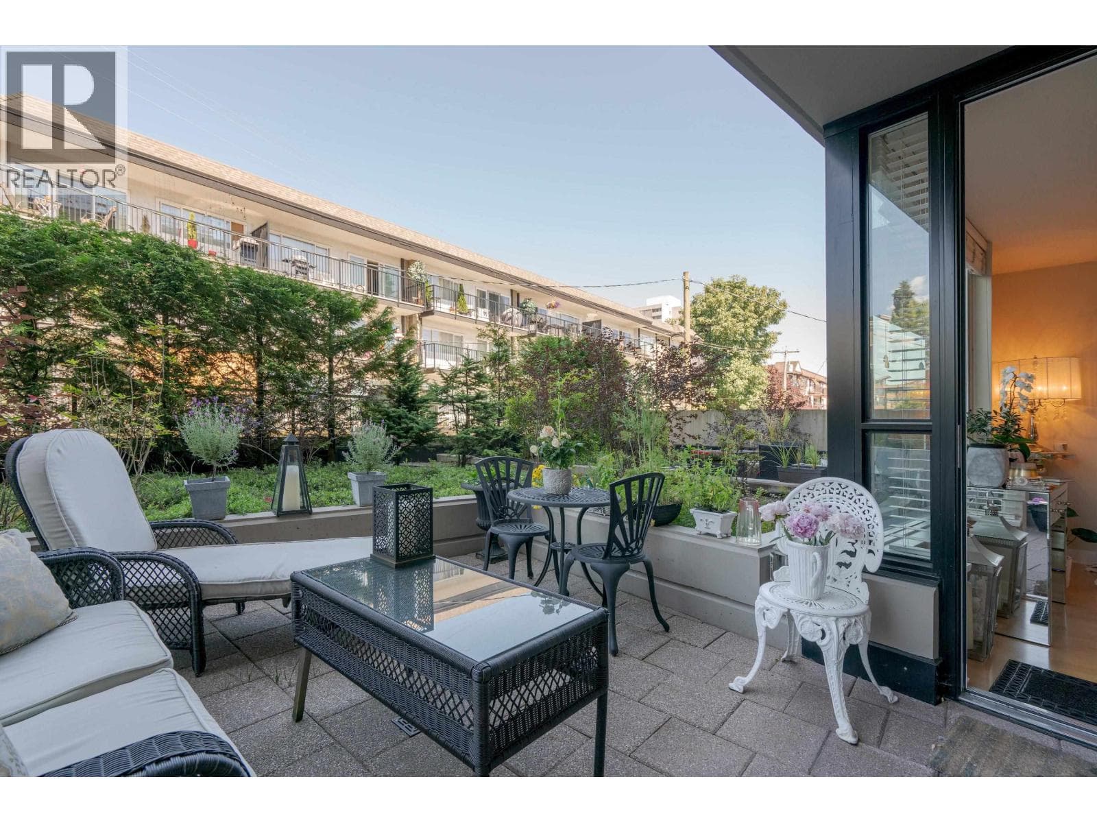 302 160 W 3RD STREET — photo 3