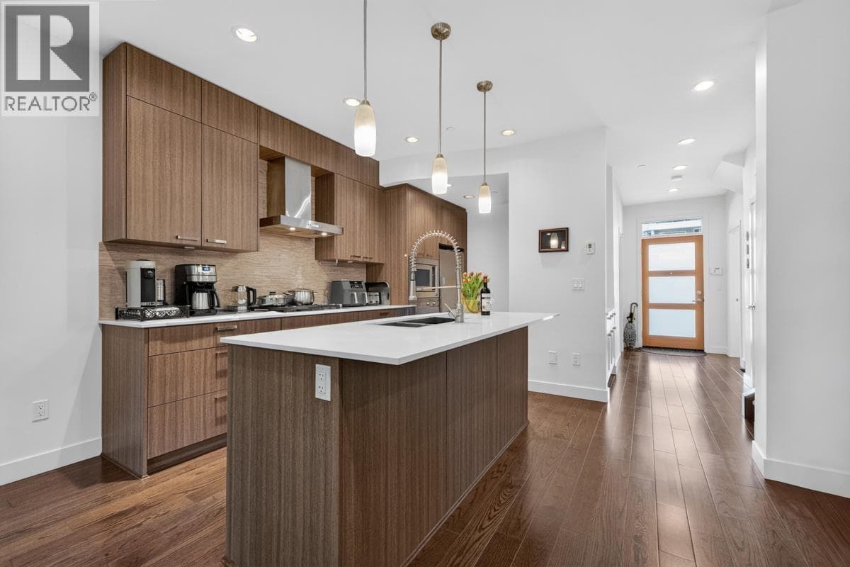 621 14TH STREET STREET — photo 3