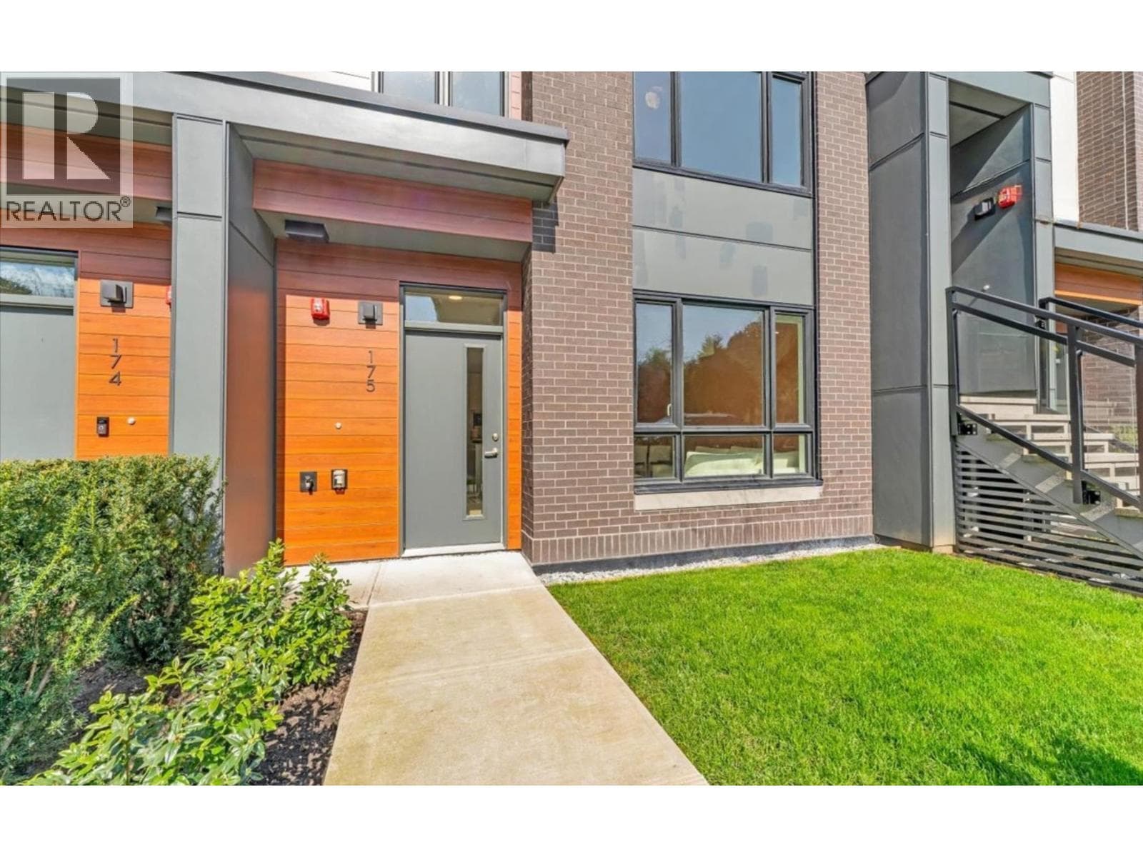 175 2035 GLENAIRE DRIVE