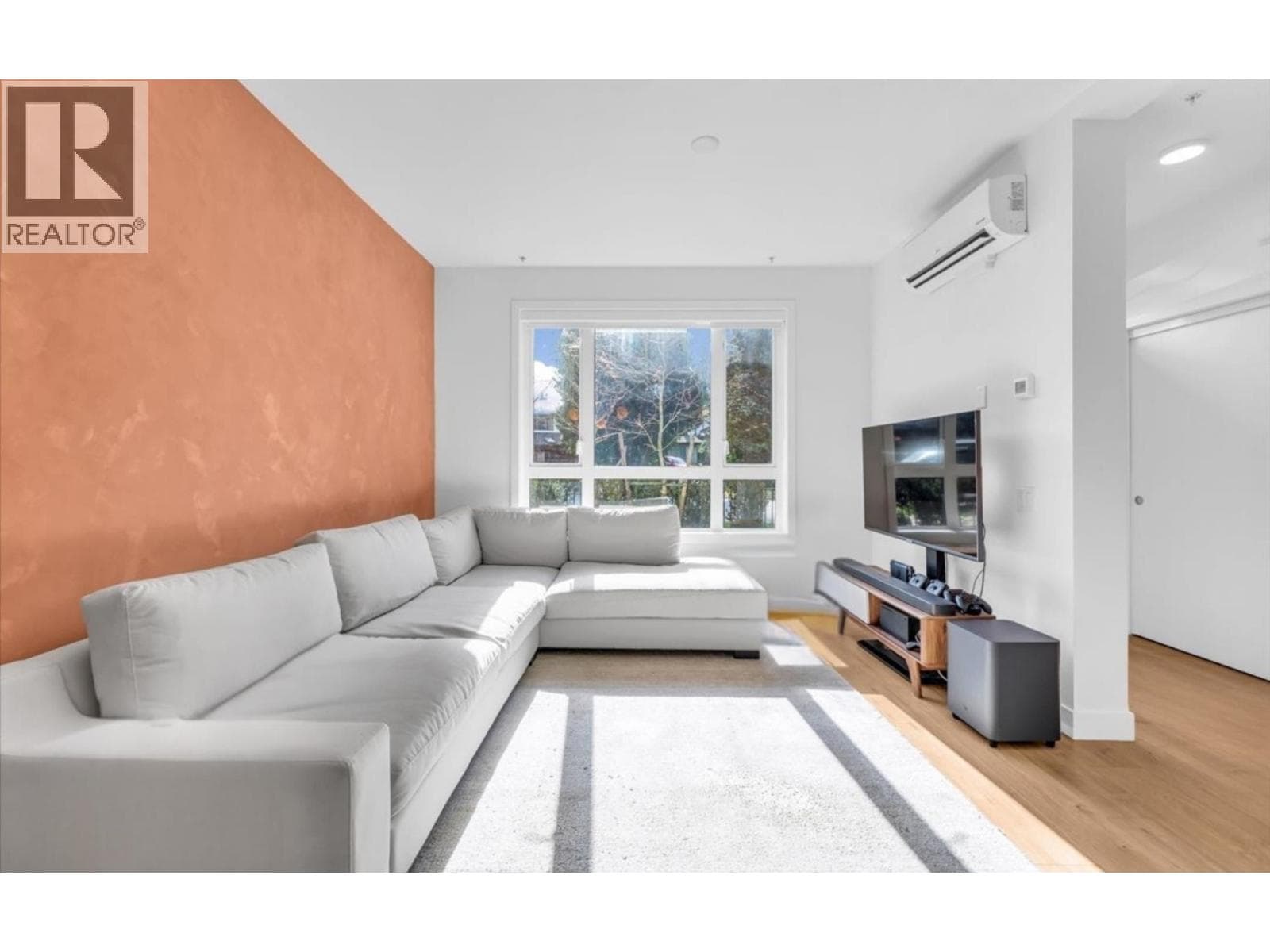 175 2035 GLENAIRE DRIVE — photo 3